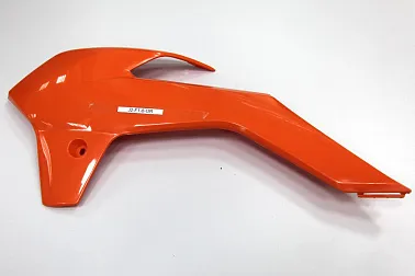 Пластик передний левый J2  J2F18OR